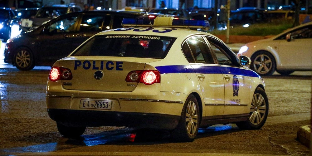 Ανοχύρωτη πόλη: Ένοπλοι εισέβαλαν σε κατάστημα στο Μενίδι γεμάτο πελάτες